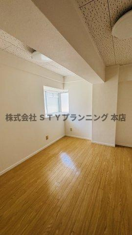 仲介手数料0円！ハイツ白山の洋室