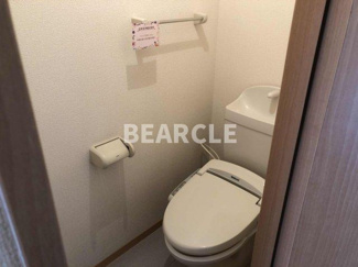 【トイレ】 | スタシオン東野・アクシスA棟 | 清潔感のあるトイレです