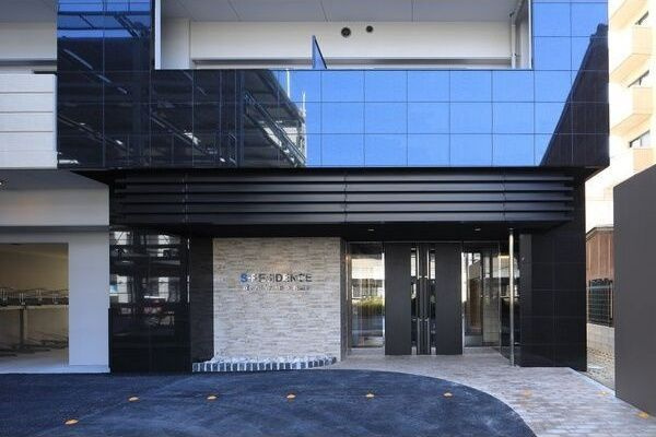 S-RESIDENCE岡崎公園aureateのエントランス