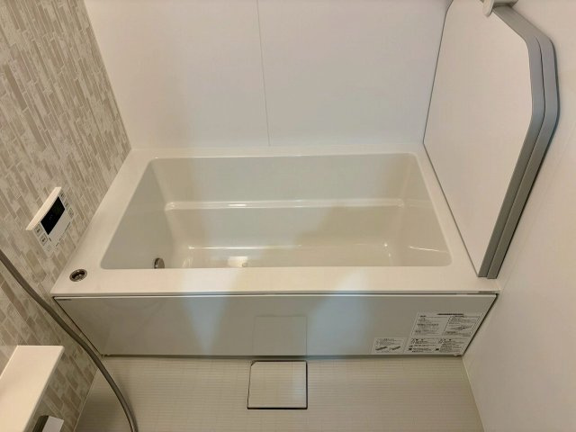 エス．フィールド奏の浴室
