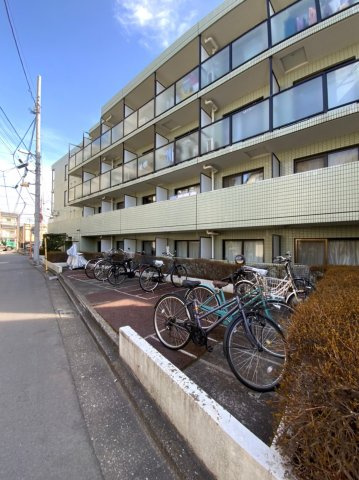 グランドコート江古田の駐車場