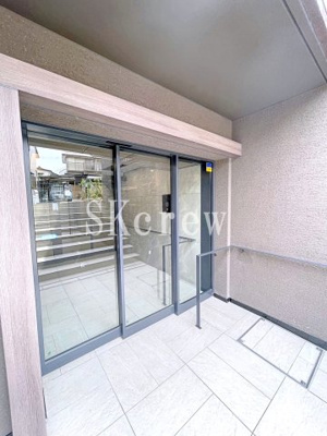 【エントランス】 | クレイシアＩＤＺ中野鷺宮 | ※同タイプの別の部屋の写真です