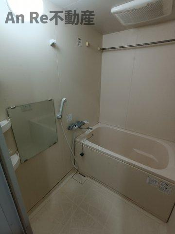 川口市東川口４丁目の賃貸マンションの浴室