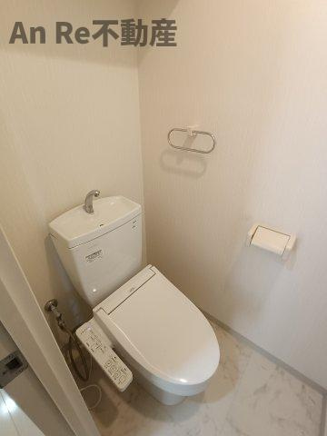 川口市東川口４丁目の賃貸マンションのトイレ