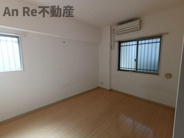 川口市東川口４丁目の賃貸マンションの洋室