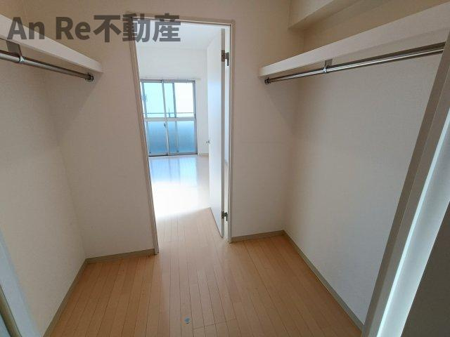 川口市東川口４丁目の賃貸マンションの収納
