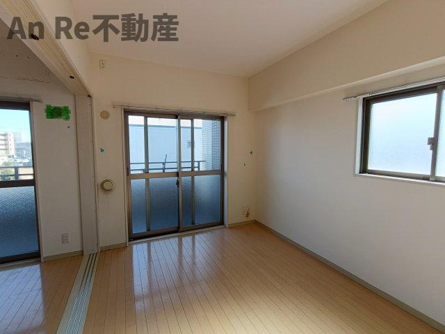 川口市東川口４丁目の賃貸マンションの洋室