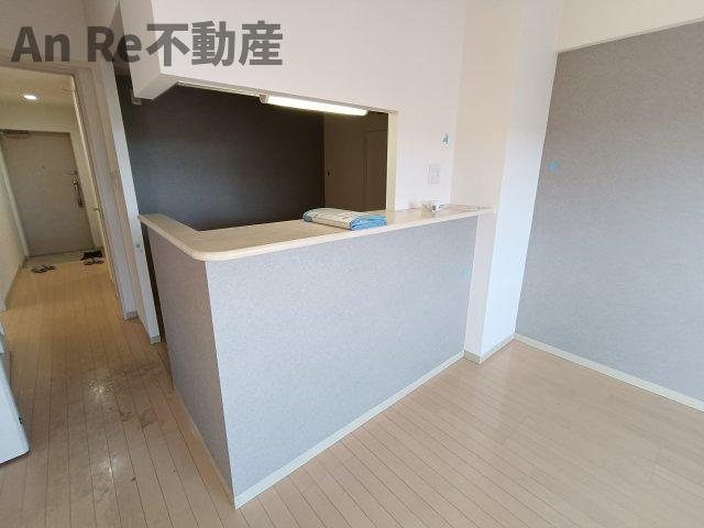 川口市東川口４丁目の賃貸マンションの内装