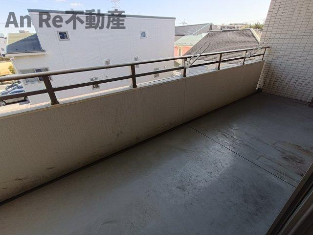 川口市東川口４丁目の賃貸マンションのバルコニー