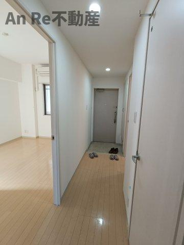 川口市東川口４丁目の賃貸マンションの居間・リビング