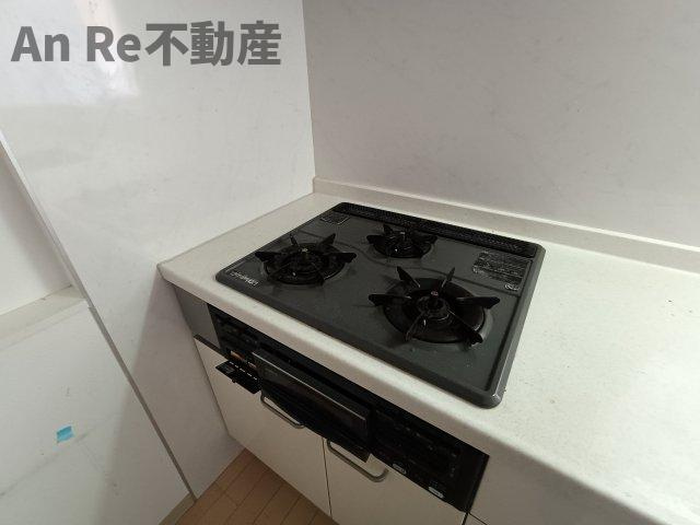 川口市東川口４丁目の賃貸マンションのキッチン