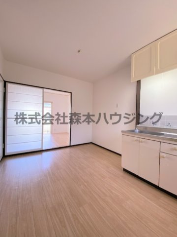 【居間・リビング】 | 　ゾンネンブルーメ | 使いやすいキッチンスペースです