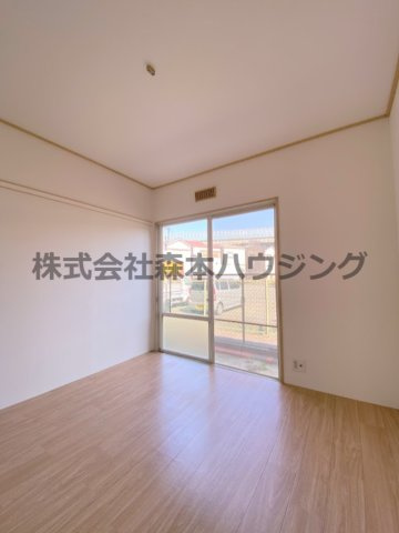 【洋室】 | 　ゾンネンブルーメ | きれいな洋室です
