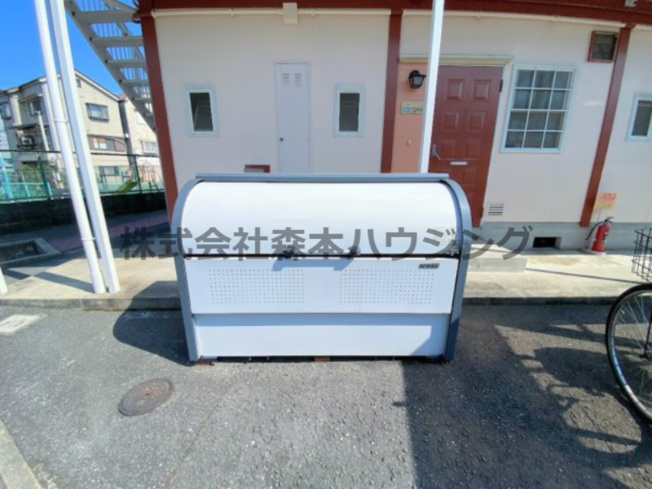 【その他共用部分】 | 　ゾンネンブルーメ | 専用ごみ置き場です