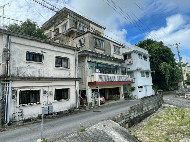 沖縄市園田の前面道路含む現地写真