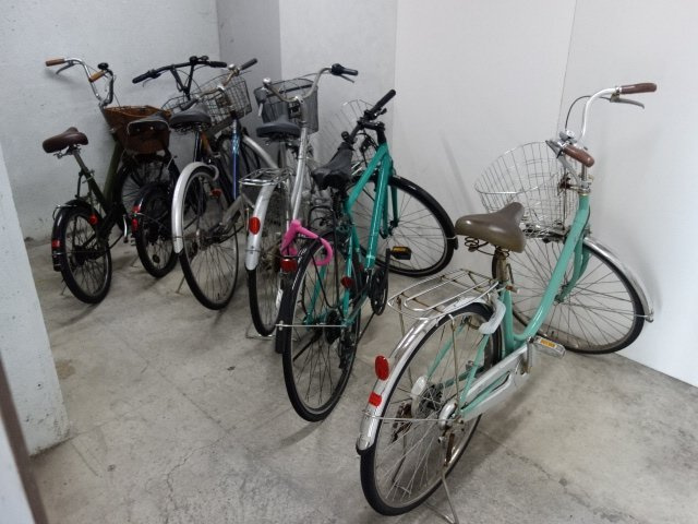 かぎ屋ビルのその他