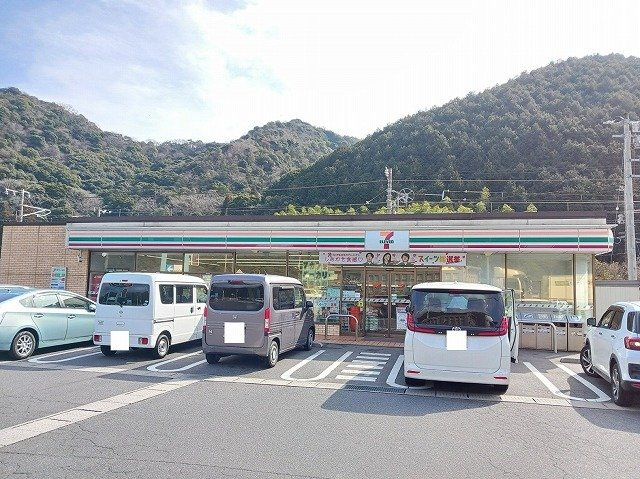 サニーガーデンの周辺|セブンイレブン周南戸田駅前店まで2200m