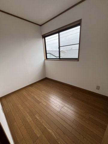醍醐南西裏町　店舗付住宅　稼働中　の洋室|洋室４帖