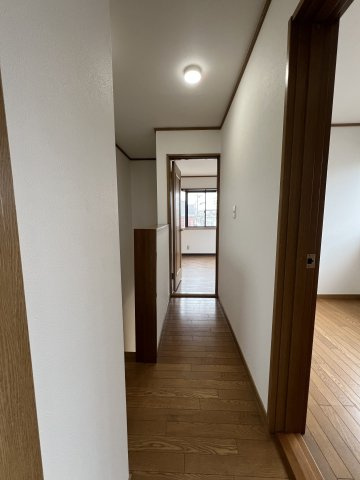 醍醐南西裏町　店舗付住宅　稼働中　のその他|3F廊下です。