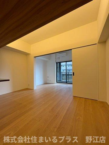 アプリーレ大阪城北の居間・リビング