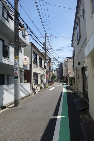 メゾンカドリーユの周辺
