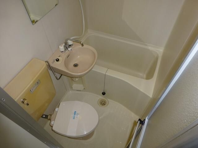 グランドール和田町Ｂ棟の浴室