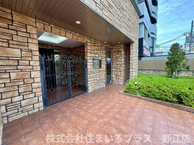 プレジオ都島のエントランス