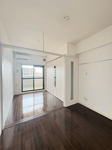 福岡市博多区住吉５丁目の賃貸マンションの居間・リビング