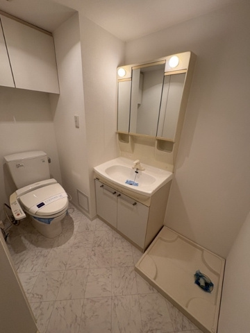 新品家具付きマンション築地13(KaGood東京)の洗面所