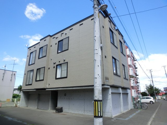ＭＯＲＥ　ＨＯＵＳＥ（モアハウス）