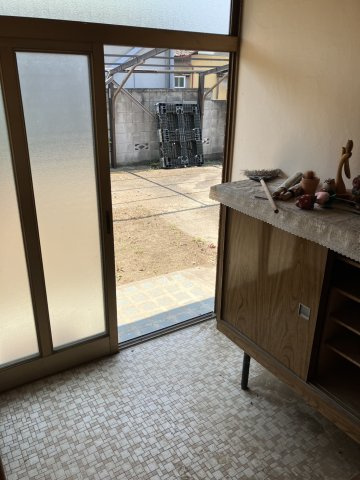 足利市小俣町中古戸建の玄関