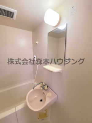 【洗面所】 | 　リベルテ古川橋 | 洗面所です