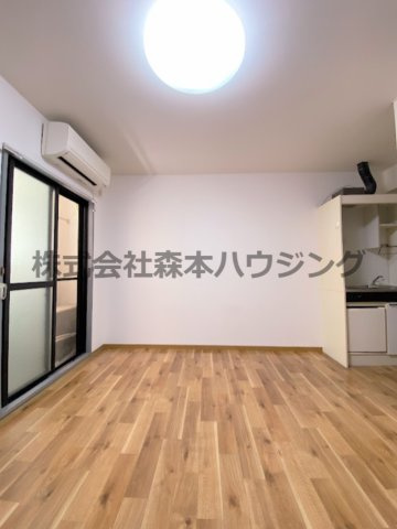 【洋室】 | 　リベルテ古川橋 | 落ち着いた色調の洋室です