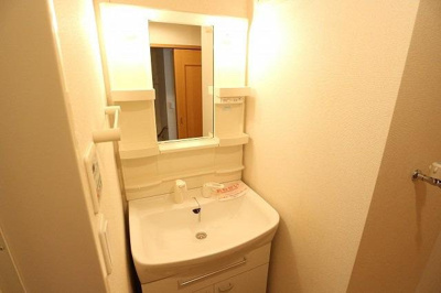 【洗面所】 | プラテリーアＢ | 忙しい朝には欠かせない洗面所です