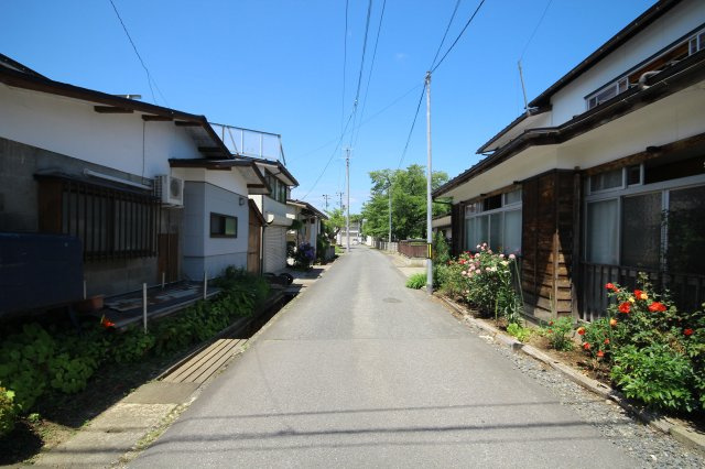 【前面道路含む現地写真】 | 米沢市西大通１丁目　売地