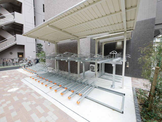 La Douceur梅田Westの駐車場