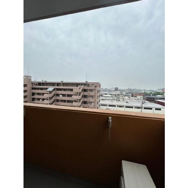 ファーニッシュ太平通　名古屋市賃貸　仲介手数料無料のバルコニー