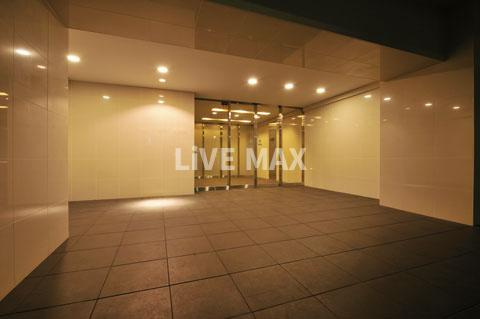 【エントランス】プレミアムキューブ秋葉原