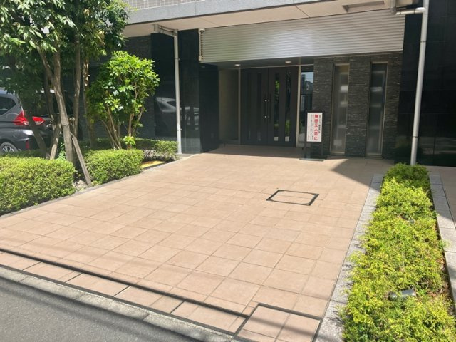 プレシス八王子のエントランス