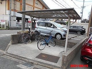 レオパレスイーグルＹのその他|屋根付き駐輪場