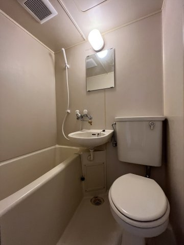 ベルデ所沢のトイレ|同物件・別部屋写真