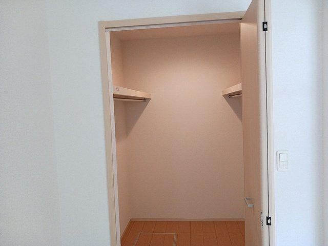 Ｄｉａ　Ｃｒａｎｅ　榮の収納