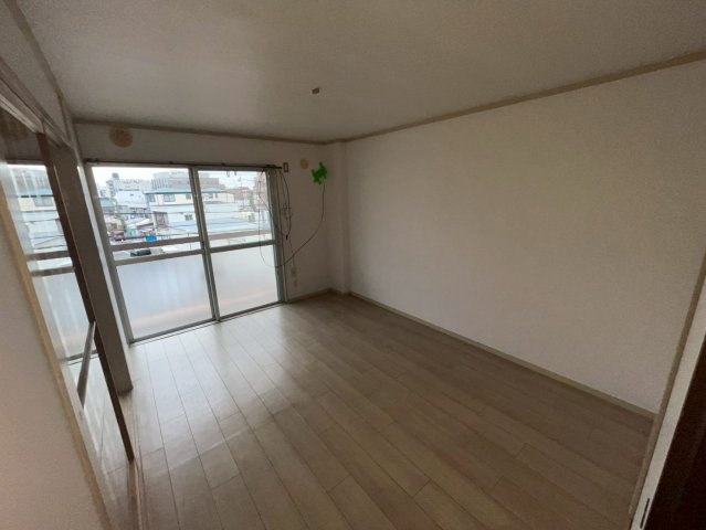 名古屋市中川区中島新町２丁目の賃貸マンションの洋室