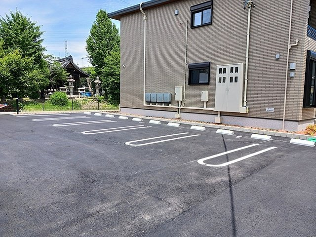 メゾンＨＩＫＡＲＩの駐車場