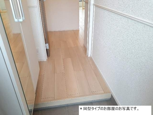 ジュネス・クレアの玄関