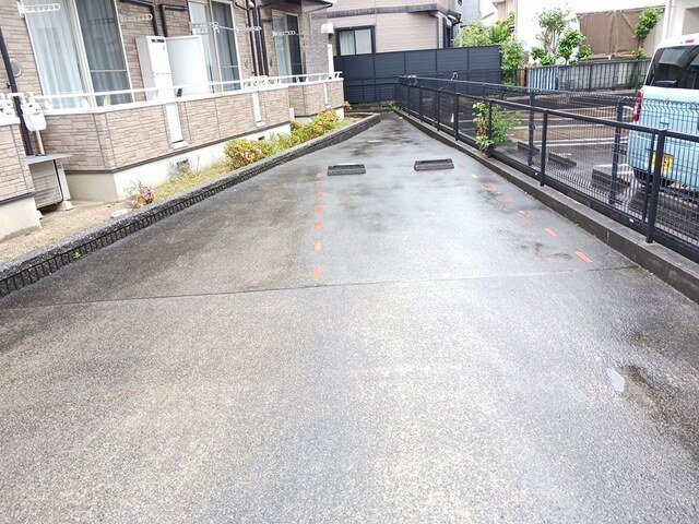 アンテノールの駐車場