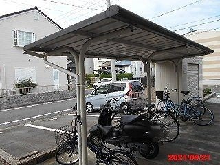 レオパレスＤａｎｄｅ　Ｌｉｏｎのその他|屋根付き駐輪場