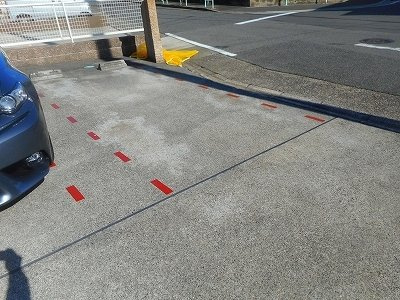 レインボー愛の駐車場