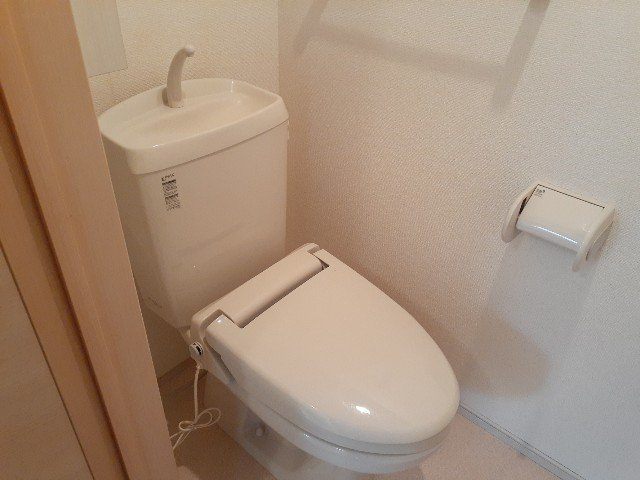 サン　ガーデンのトイレ