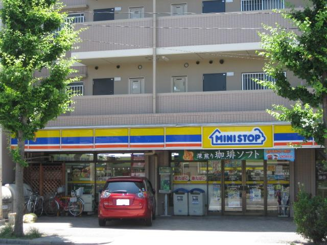 ラビエールの周辺|ミニストップ露橋店まで303ｍ